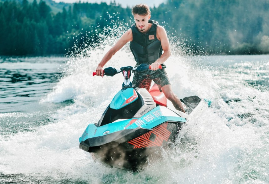 jet-ski