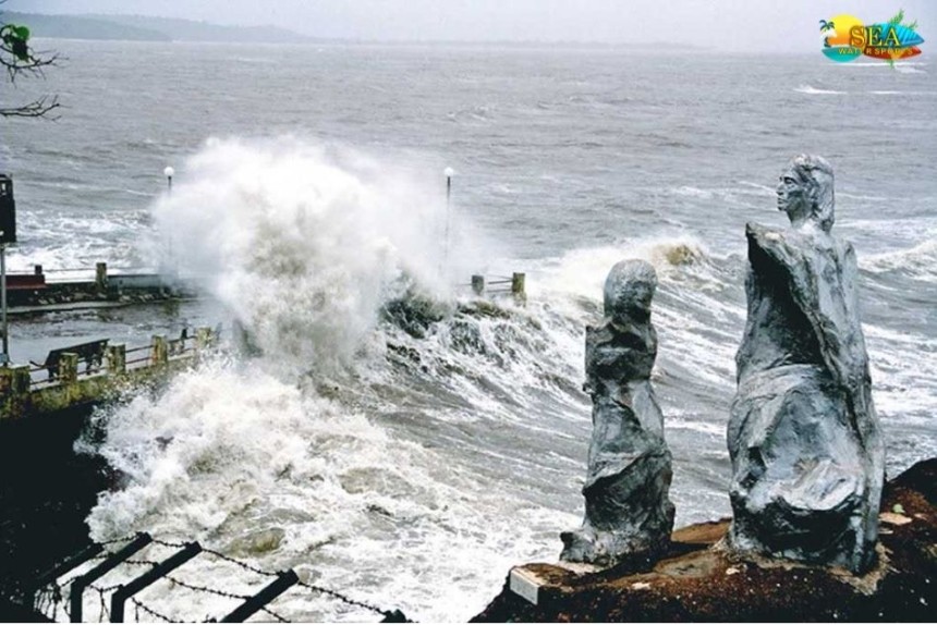 Dona Paula Beach
