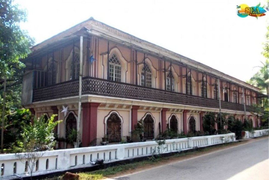Fernandes House