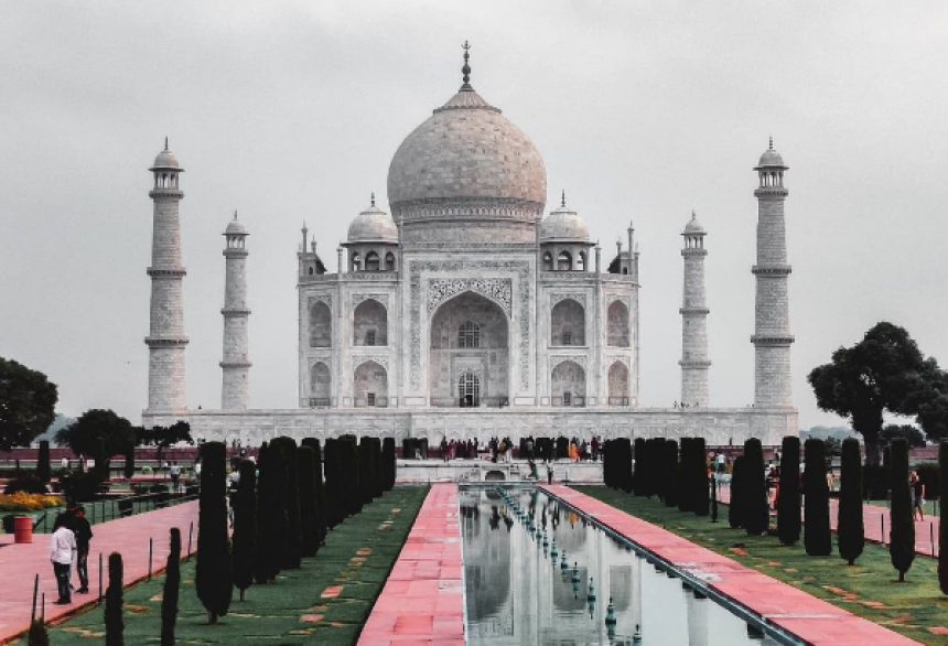 Tourism in India: A Kaleidoscope of Culture, History, and Natural Beauty