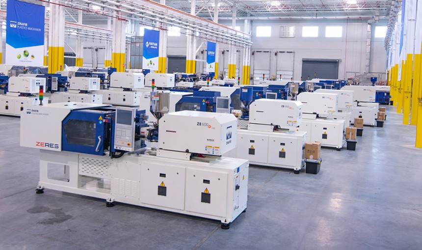 Plastics Machinery: Revolutionizing Manufacturing Processes
