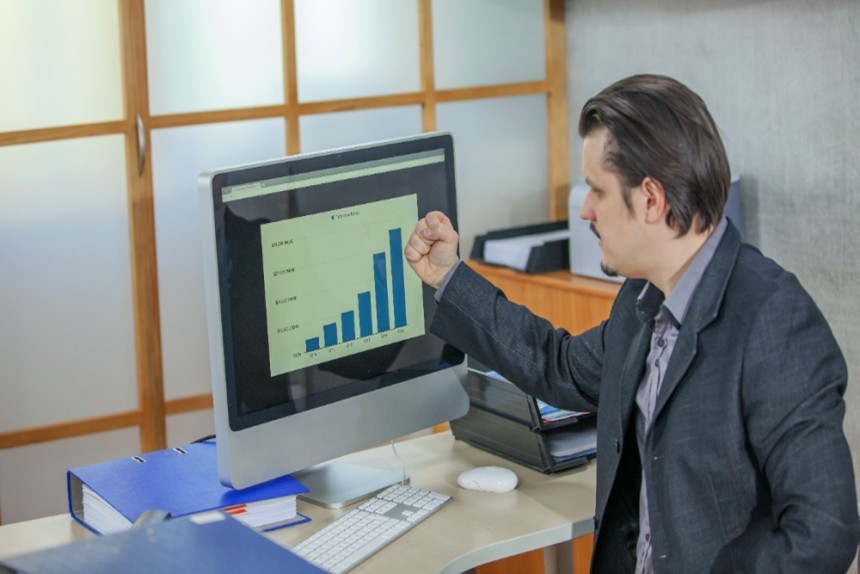 Transforming CPG Data Analytics Through Business Consulting Expertise